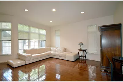 4270 Linden Tree Lane, Glenview, IL 60026 - Photo 9