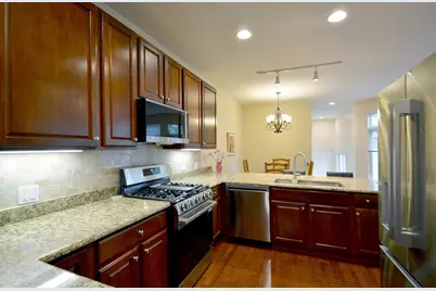 4270 Linden Tree Lane, Glenview, IL 60026 - Photo 11