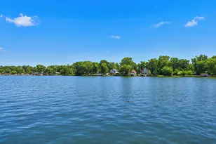 106 Country Club Dr, McHenry, IL 60050 - Photo 5