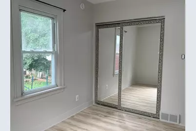 618 E 12th Street, Lockport, IL 60441 - Photo 11