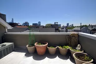 718 N Willard Ct, Chicago, IL 60642 - Photo 23