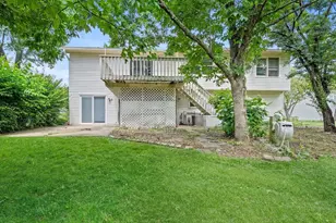 305 Sulgrave Ct, Bolingbrook, IL 60440 - Photo 3