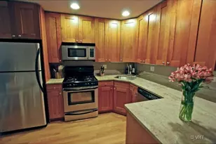 2140 N Lincoln Ave, Chicago, IL 60614 - Photo 3