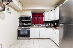 3544 W 63rd Pl, Chicago, IL 60629 - Photo 7