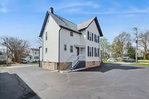 323 S Hale St, Wheaton, IL 60187 - Photo 3