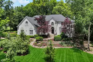 36W244 Fieldcrest Dr, Saint Charles, IL 60175 - Photo 1