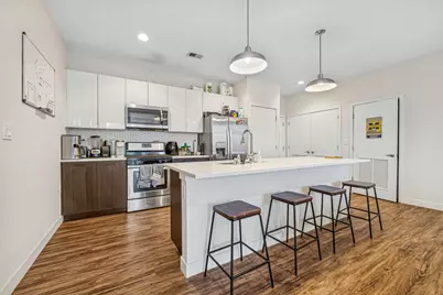 1045 W Cornelia Avenue #503, Chicago, IL 60657 - Photo 5