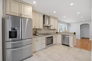 1610 Stockton Ave, Des Plaines, IL 60018 - Photo 7