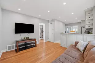 1610 Stockton Ave, Des Plaines, IL 60018 - Photo 5