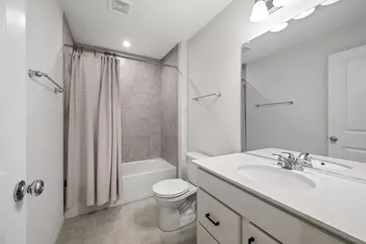 137 Yorktown Court, Libertyville, IL 60048 - Photo 9