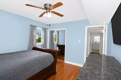 832 N Prater Avenue, Melrose Park, IL 60164 - Photo 11