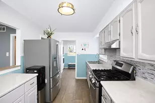 832 N Prater Ave, Melrose Park, IL 60164 - Photo 3