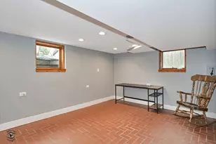 [Address not provided], Worth, IL 60482 - Photo 17
