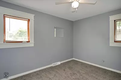 [Address not provided], Worth, IL 60482 - Photo 11