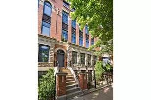 344 W Huron St, Chicago, IL 60654 - Photo 1