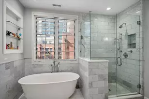 344 W Huron St, Chicago, IL 60654 - Photo 21