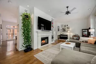 344 W Huron St, Chicago, IL 60654 - Photo 5