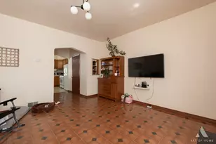 11220 S Langley Ave, Chicago, IL 60628 - Photo 5