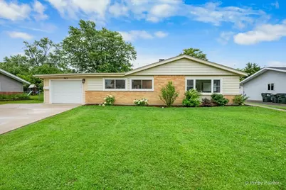 645 Morton Street, Hoffman Estates, IL 60169 - Photo 1