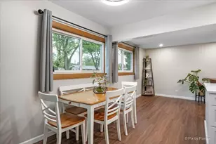 645 Morton St, Hoffman Estates, IL 60169 - Photo 9