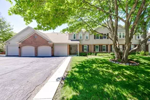 1257 Rosewood Ct, Schaumburg, IL 60193 - Photo 1