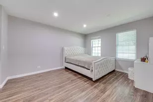 1257 Rosewood Ct, Schaumburg, IL 60193 - Photo 15