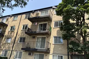2424 E Oakton St, Arlington Heights, IL 60004 - Photo 3