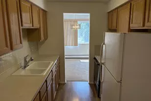 2424 E Oakton St, Arlington Heights, IL 60004 - Photo 9