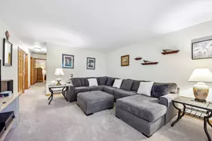 109 Weaver Dr, Cary, IL 60013 - Photo 5