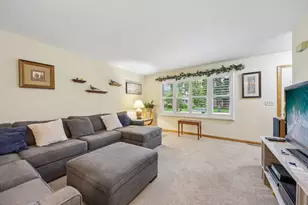 109 Weaver Dr, Cary, IL 60013 - Photo 3