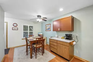 109 Weaver Dr, Cary, IL 60013 - Photo 9