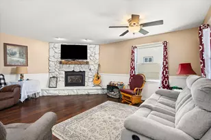 205 W Dakota St, Spring Valley, IL 61362 - Photo 11