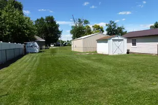 1015 E Main St, Clifton, IL 61727 - Photo 3