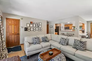 107 W Orchard Pl, Mount Prospect, IL 60056 - Photo 5