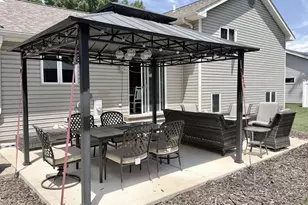 740 26th St, Peru, IL 61354 - Photo 5