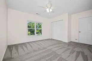 9440 S 51st Ave, Oak Lawn, IL 60453 - Photo 11