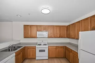 9440 S 51st Ave, Oak Lawn, IL 60453 - Photo 7