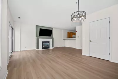 9440 S 51st Avenue #211, Oak Lawn, IL 60453 - Photo 3