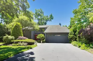 11515 Burr Oak Ln, Burr Ridge, IL 60527 - Photo 1