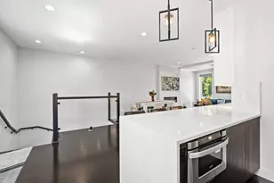 3901 S Lake Park Ave, Chicago, IL 60653 - Photo 9
