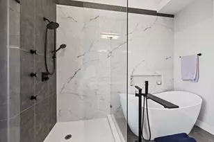 3901 S Lake Park Ave, Chicago, IL 60653 - Photo 21