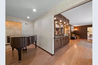 3720 Liberty Lane, Glenview, IL 60025 - Photo 13