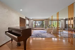 3720 Liberty Ln, Glenview, IL 60025 - Photo 15