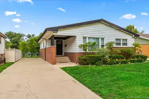 10262 S 52nd Ave, Oak Lawn, IL 60453 - Photo 1