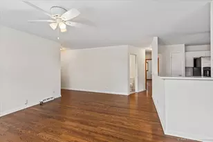 10262 S 52nd Ave, Oak Lawn, IL 60453 - Photo 7