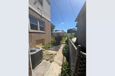 10443 S Calumet Avenue, Chicago, IL 60628 - Photo 59