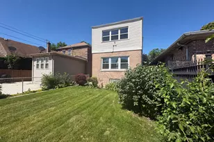 10443 S Calumet Ave, Chicago, IL 60628 - Photo 65