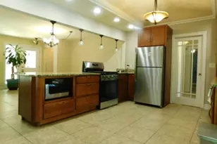 2829 Woodside Dr, Rockford, IL 61109 - Photo 9