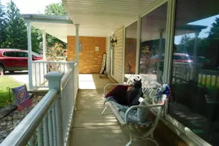 2829 Woodside Dr, Rockford, IL 61109 - Photo 3