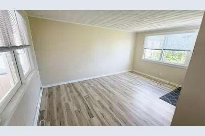 411 E North Street, Morrison, IL 61270 - Photo 5